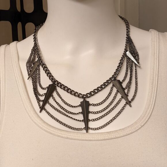 Vintage spikes & chain metal & links statement necklace - Picture 5 of 5